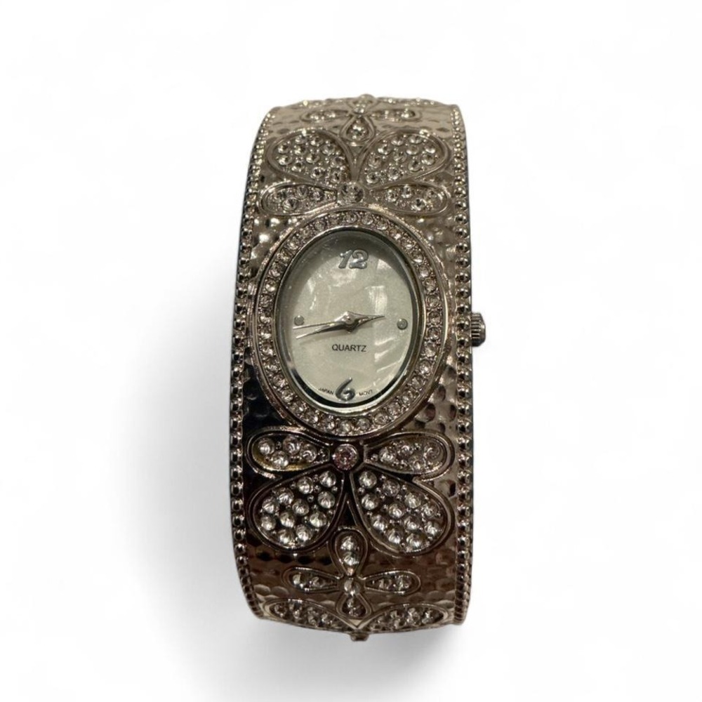 BWC Cuff Watch Women OS Silver Excellent Rhinestone Floral Hammered Metal Quartz